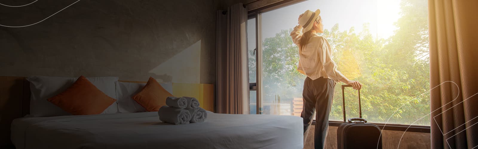 Seus maiores sonhos são aqueles que ficarão na memória. Conheça o consórcio de serviços Embracon Mulher na janela do seu quarto de hotel tirando o chapéu enquanto admira a natureza