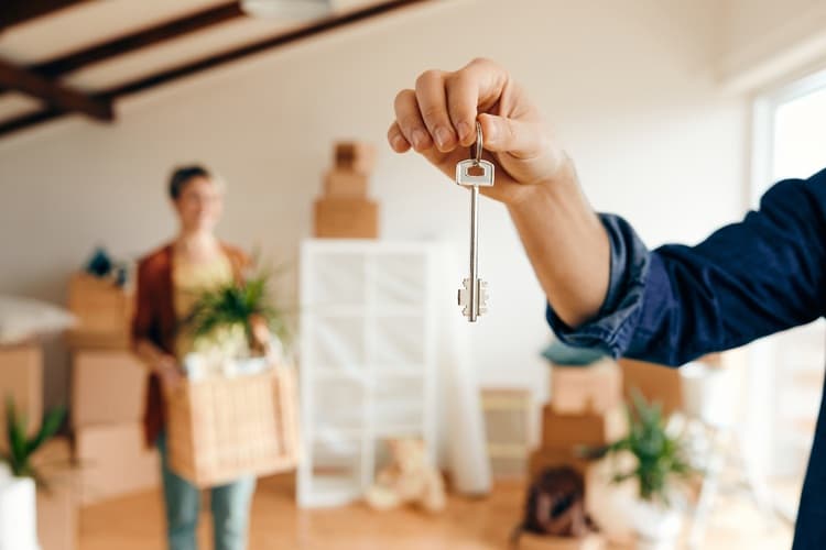 Como escolher entre aluguel ou casa própria?